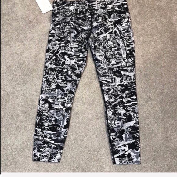 RESERVED Lululemon Fast And Free 7/8 Tight II NWT - Picture 4 of 8